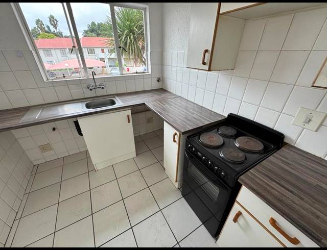 2 BEDROOM TOWNHOUSE FOR SALE IN GLEN MARAIS